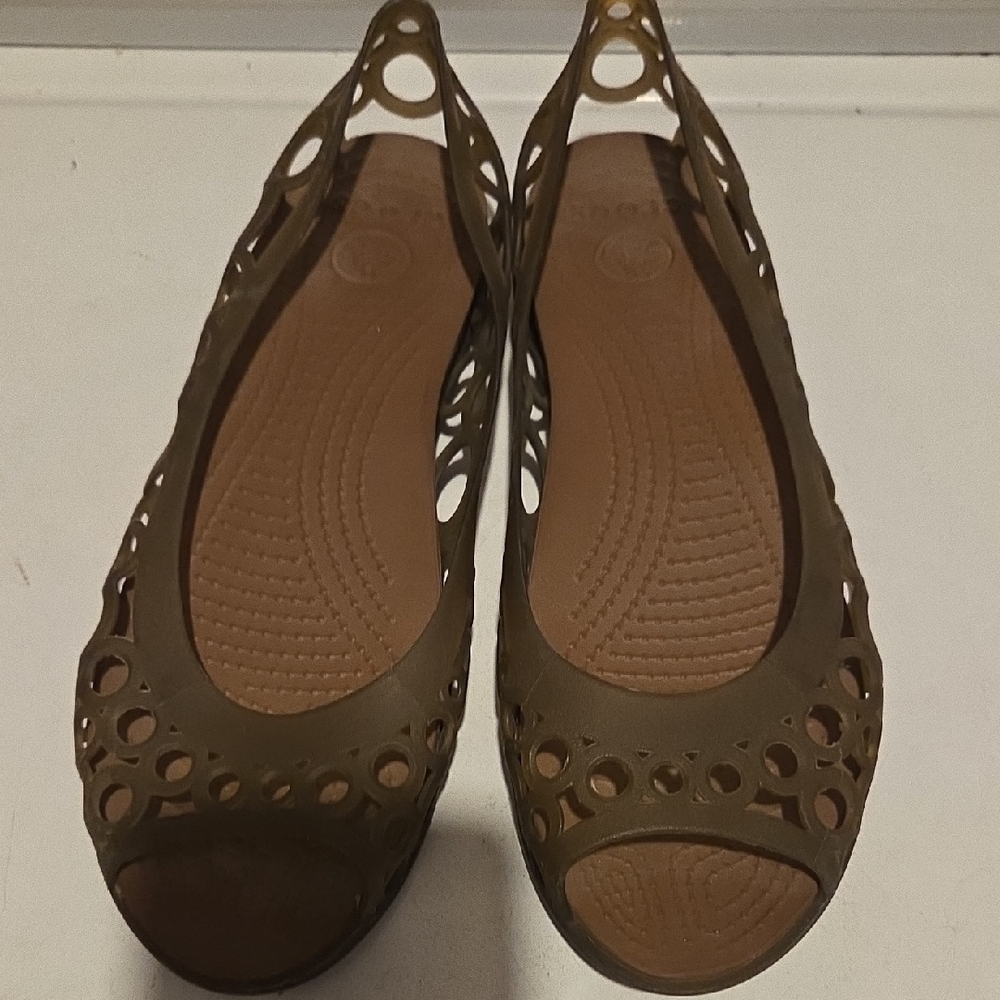 Women's Brown Cutout Flats